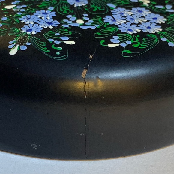 Black Lacquer Round Trinket Box Floral Hand Painted Delicate Blue Flowers AS IS - Picture 14 of 16
